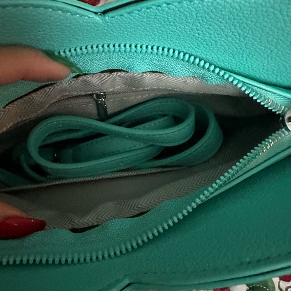 Elegant Teal Handbag. NOT AUTÉNTIC. - Picture 5 of 7